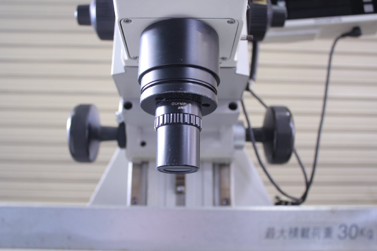 Olympus MTM250 Measuring Microscope with MM20C 10X NFK 3.3X Eyepieces (for parts or not working) [d1241249592]