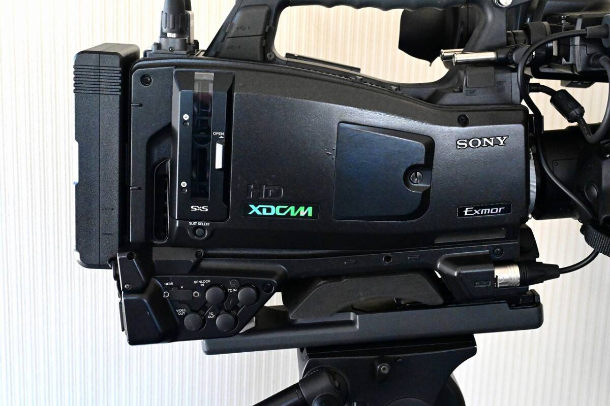 Sony PXW-X320 XDCAM Professional Camcorder [j1241348219]