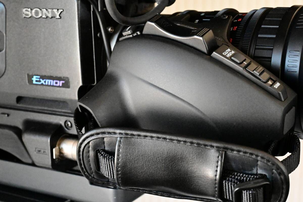 Sony PXW-X320 XDCAM Professional Camcorder [j1241348219]