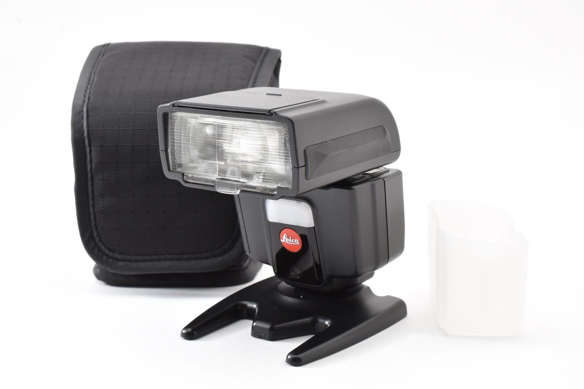 Leica SF40 Flash 14624 with Case, Diffuser, Stand [j1242077148]