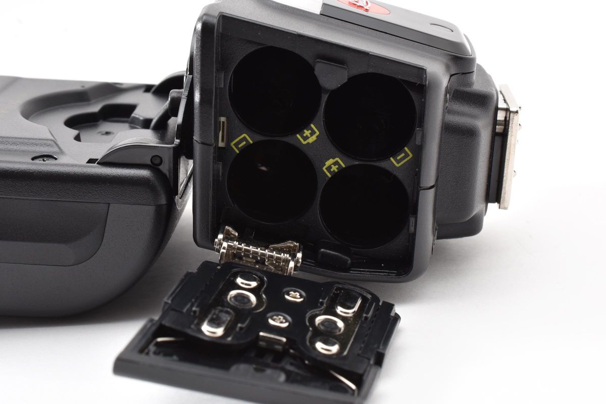Leica SF40 Flash 14624 with Case, Diffuser, Stand [j1242077148]