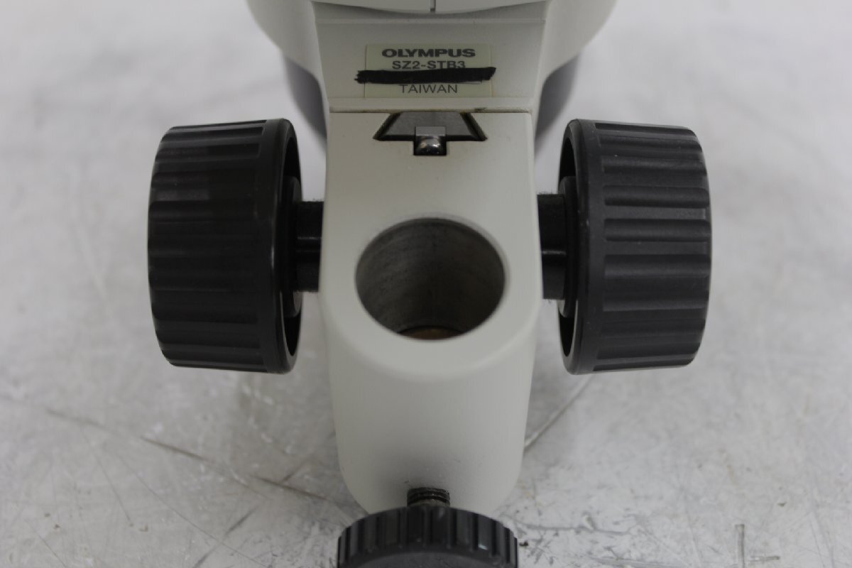 Olympus SZ61 Stereo Microscope SZ2-STB3 WHSZ20X-H/12.5 110AL0.5X-2 WD200 (for parts or not working) [m1242955402]