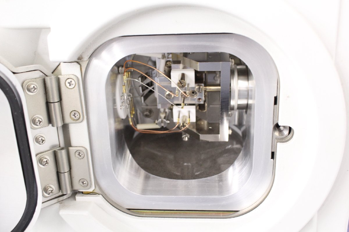 Shimadzu GCMS-QP2010 Gas Chromatograph Mass Spectrometer 100V (for parts or not working) [h1243004322]