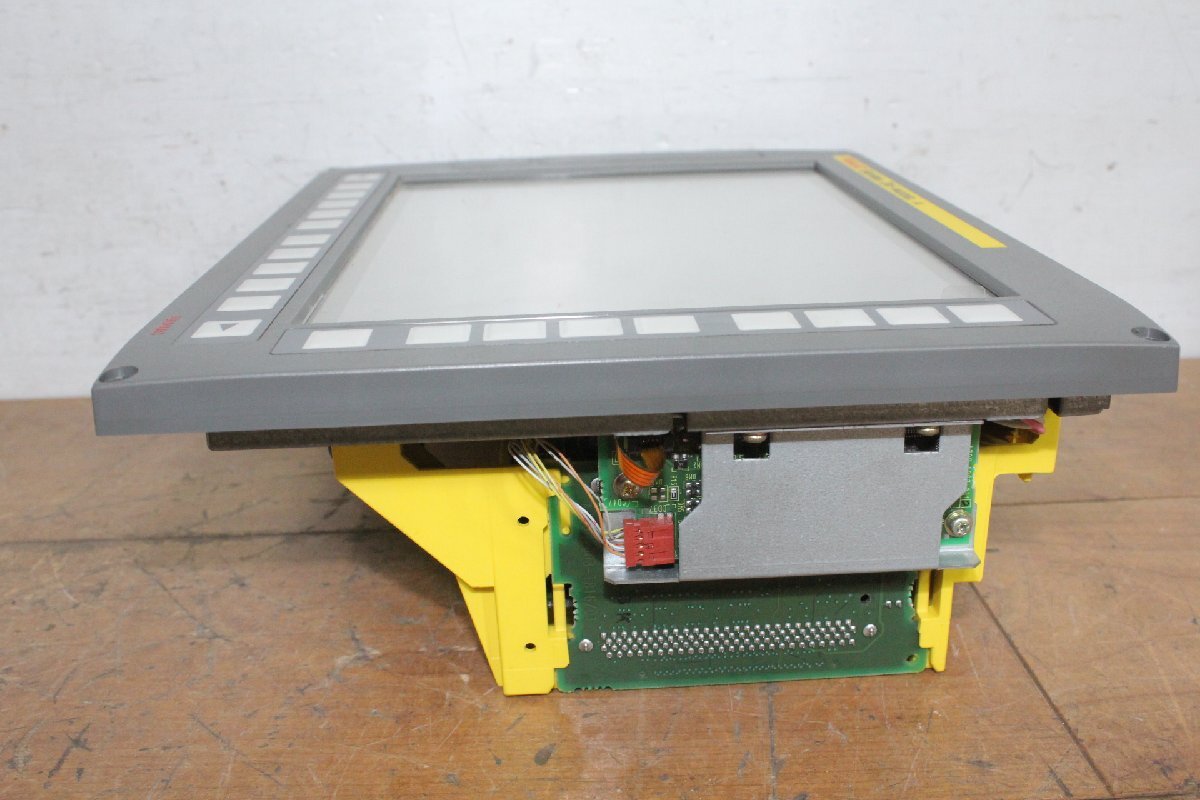 FANUC A02B-0307-B521 Basic Unit Series 31i-MODEL A Monitor (for parts or not working) [l1243106623]