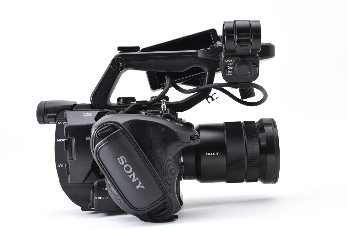 Sony PXW-FS5K XDCAM Memory Camcorder with SELP18105G Lens Kit [x1243750732]