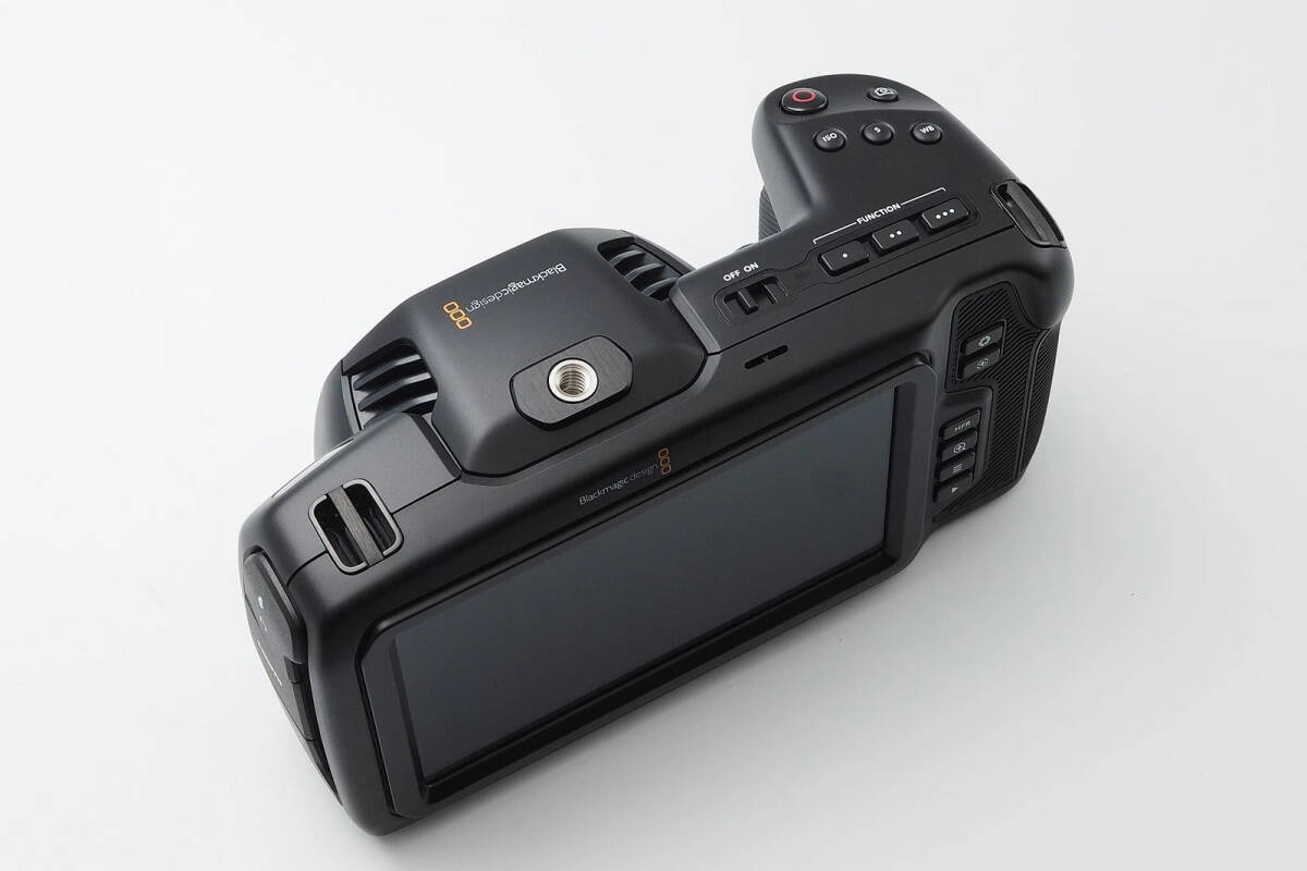 Blackmagic Design Pocket Cinema Camera 4K Micro Four Thirds Mount [b1244451103]