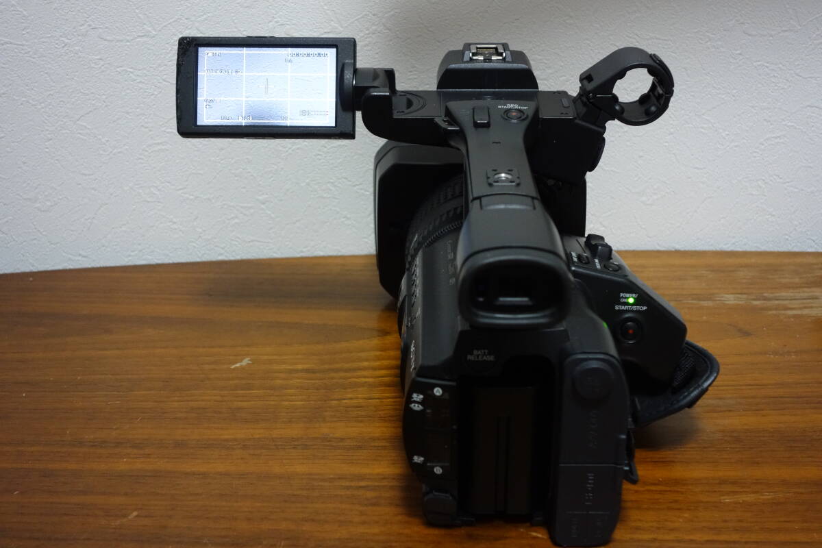Sony PXW-Z150 Professional Video Camera with Charger and Battery [g1246918896]