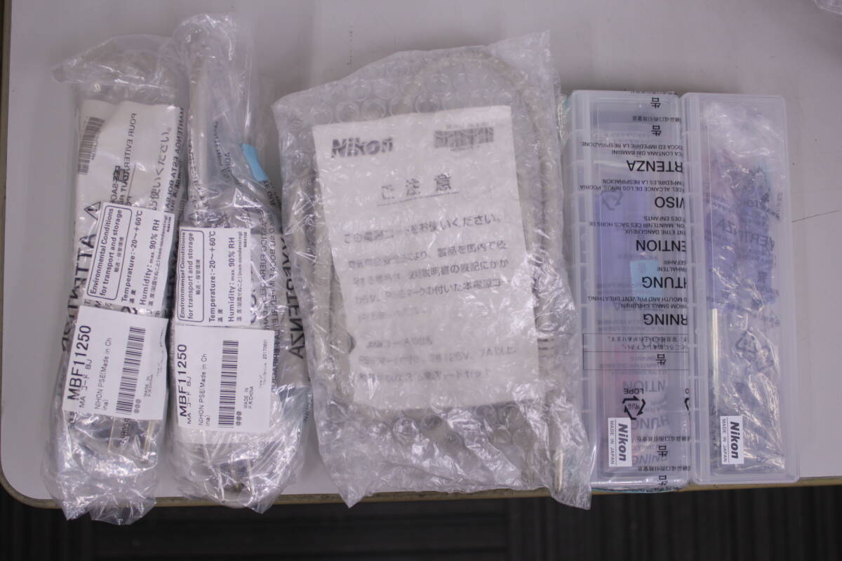 Nikon ECLIPSE Ni-U Microscope Plan 40X NCG Plan Fluor 20X 100V [h1248569315]