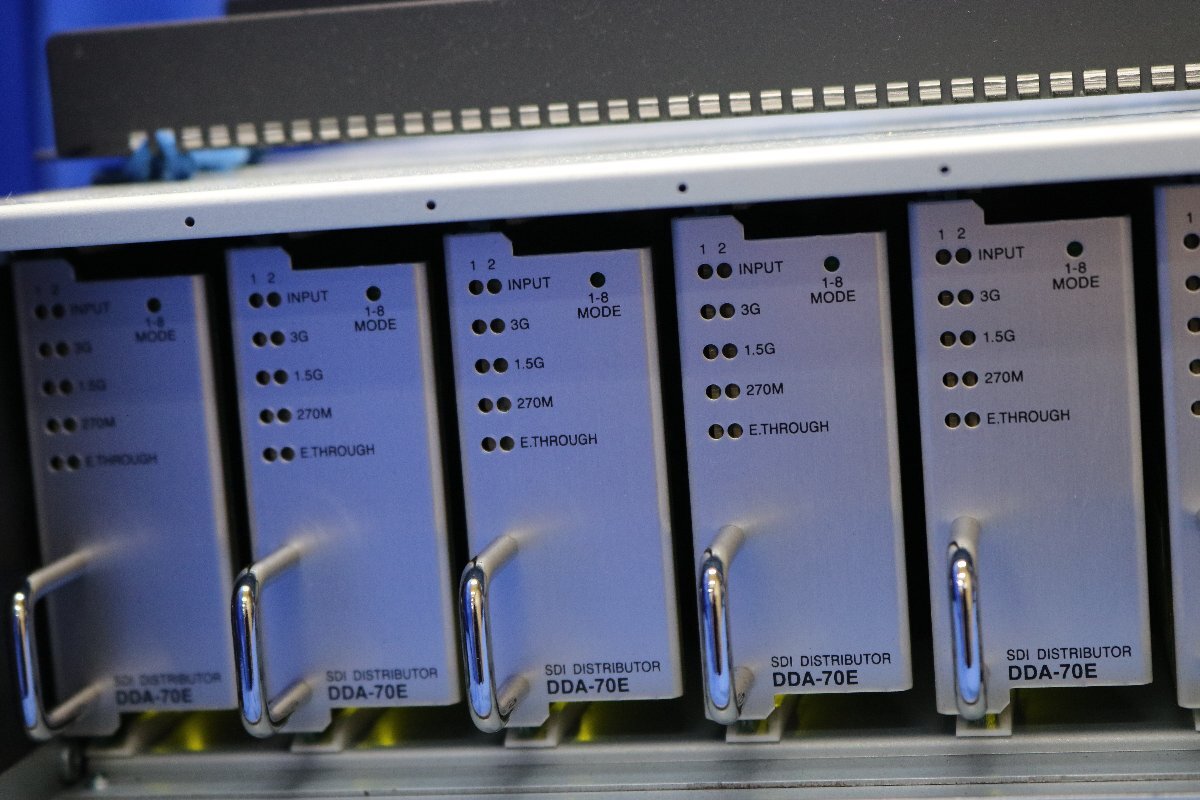Videotron Vbus-70V2 Common Chassis with DDA-70E 3G/HD/SD-SDI Splitter 10 pcs [f1248949669]