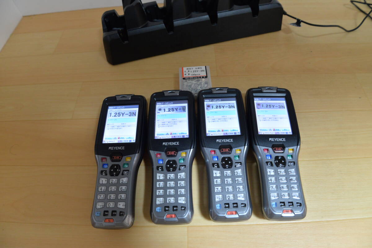 Keyence BT-W85T 4 Units BT-WUC84 1 Unit OCR Installed [u1156610499]