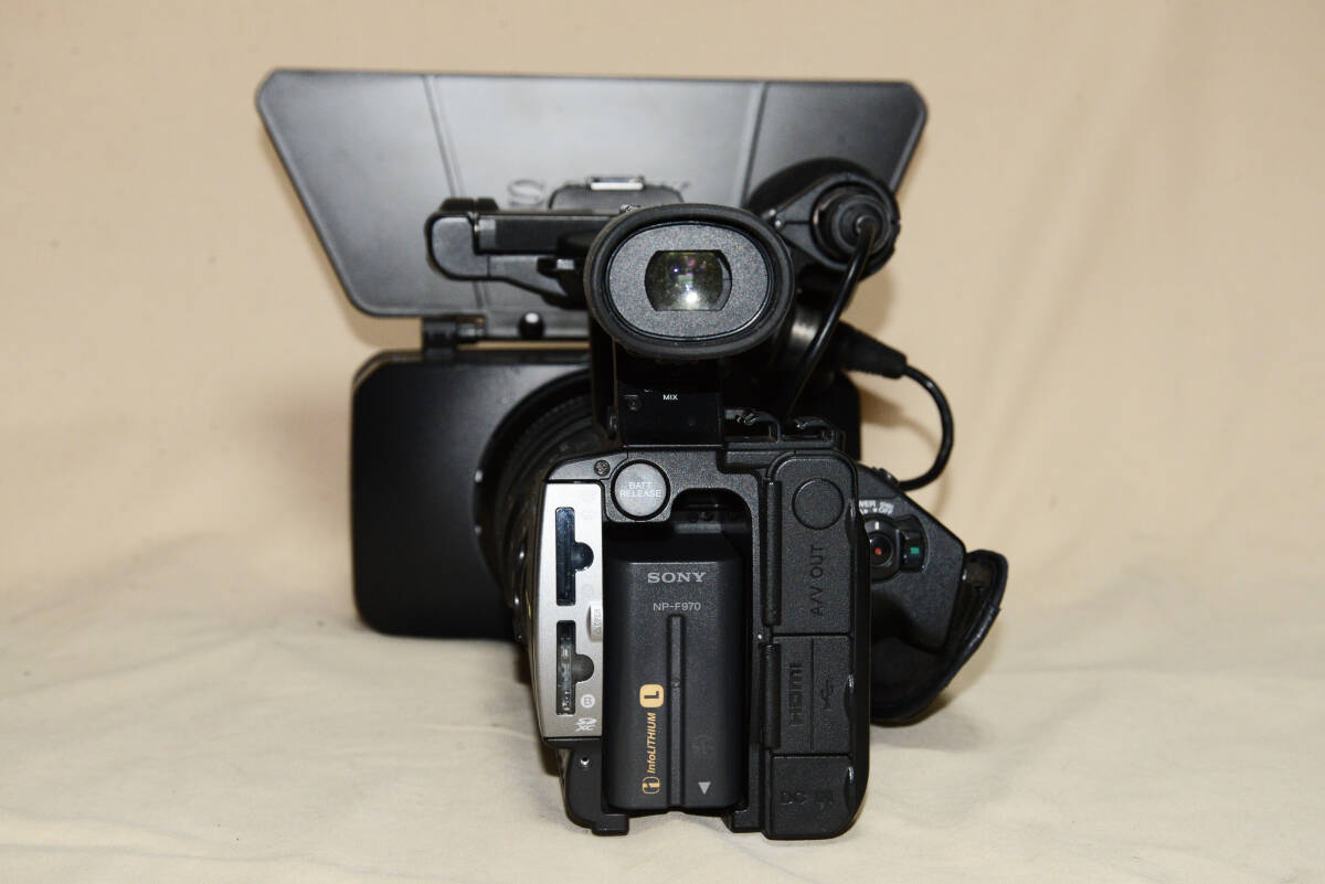 SONY HXR-NX3 Professional Video Camera [c1219220331]