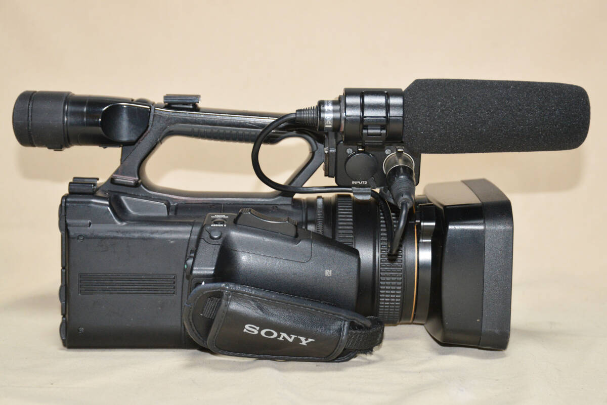 SONY HXR-NX3 Professional Video Camera with Accessories [c1219220331]