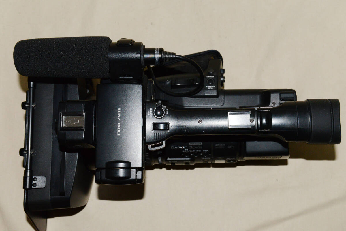 SONY HXR-NX3 Professional Video Camera [c1219220331]