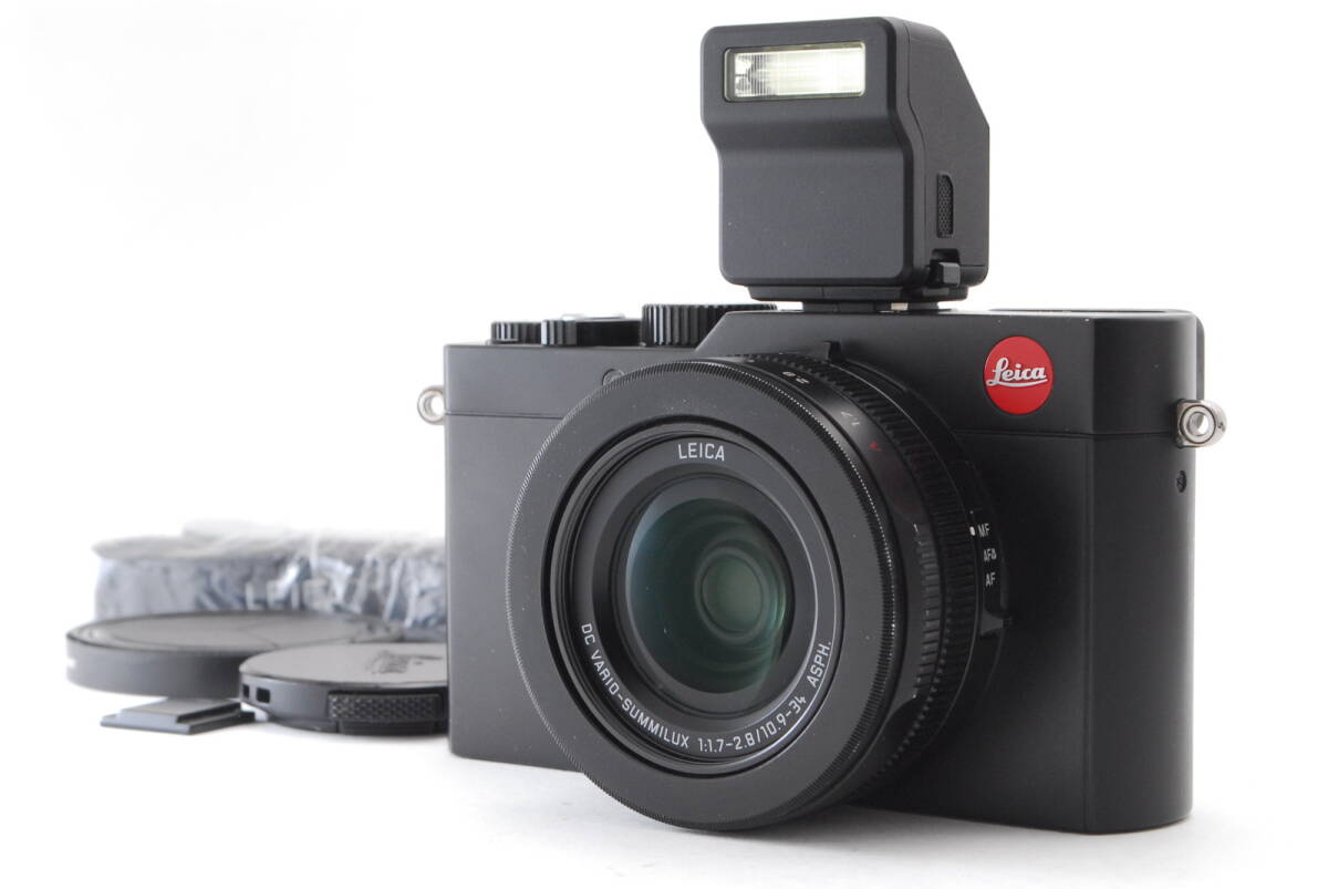 LEICA D-LUX Type109 Camera with Auto Lens Cap and Alcantara [1180928323]