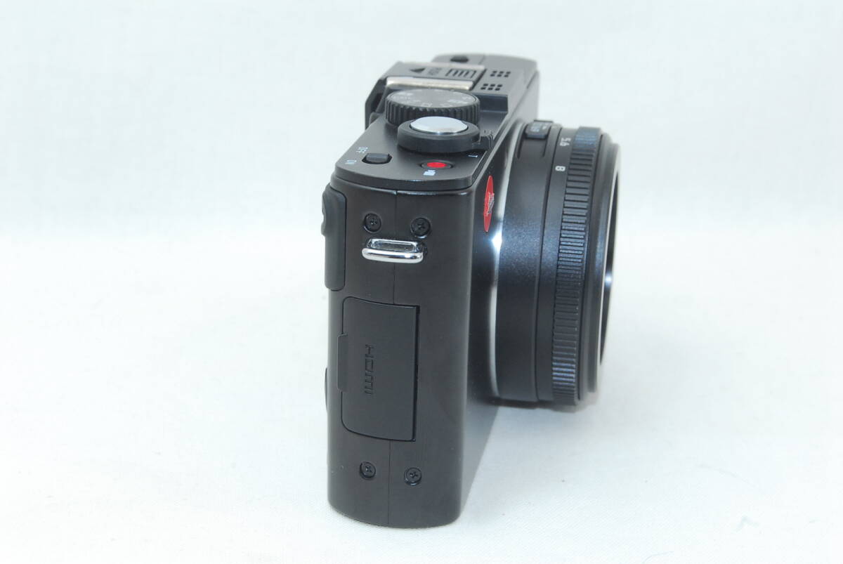 LEICA D-LUX 6 Camera - Black - Accessories Included [b1181074189]