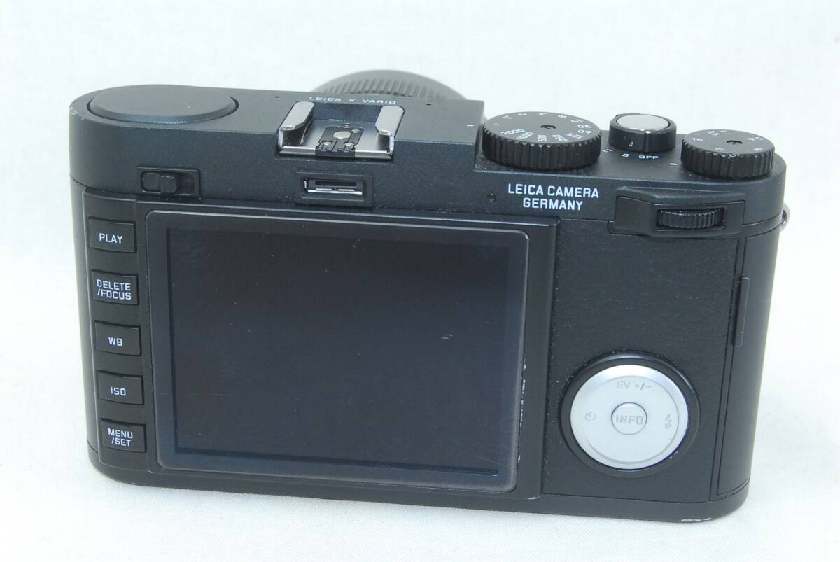 Leica X Vario Type107 Digital Camera [b1187634834]