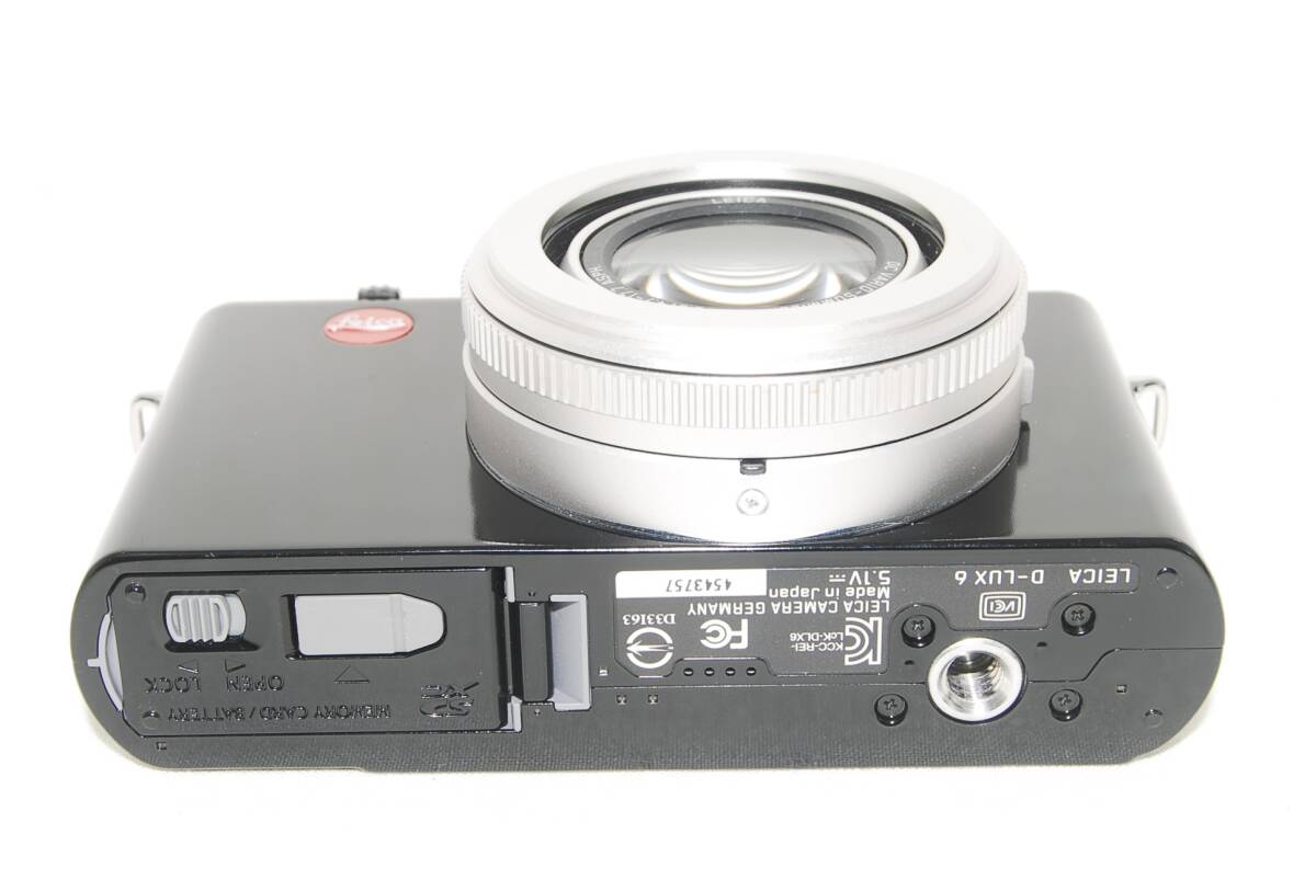 Leica D-Lux 6 Digital Camera [c1190857915]