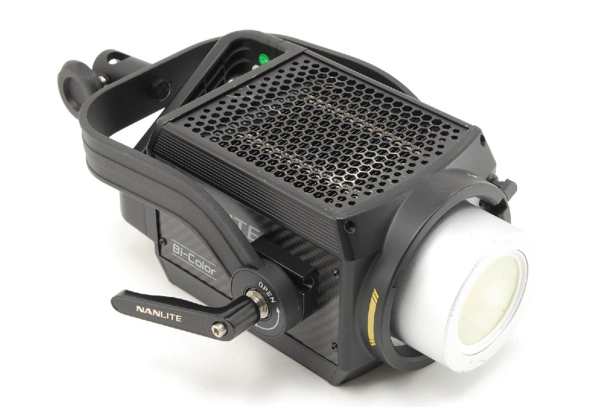 NANLITE Forza 300B II Bicolor LED Spotlight [f1194961635]