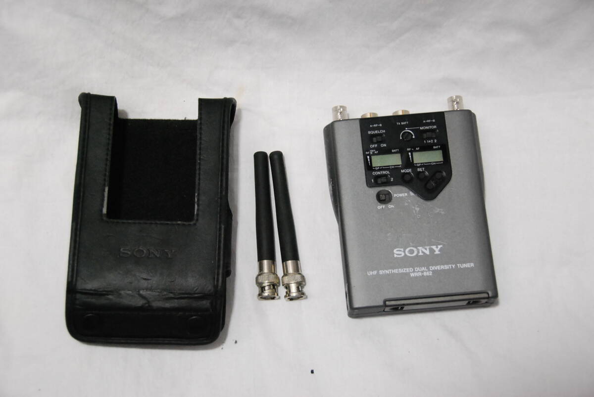 Sony WRR-862 WRT-850 Wireless Transmitter Receiver Pair with Microphone and Case [x1246783445]