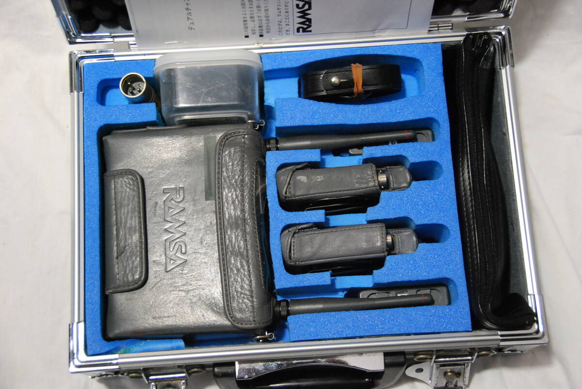 Ramsa WX-RJ800 WX-TB840 Wireless Transmitter Receiver 2 Units with Microphone and Case [l1248667309]
