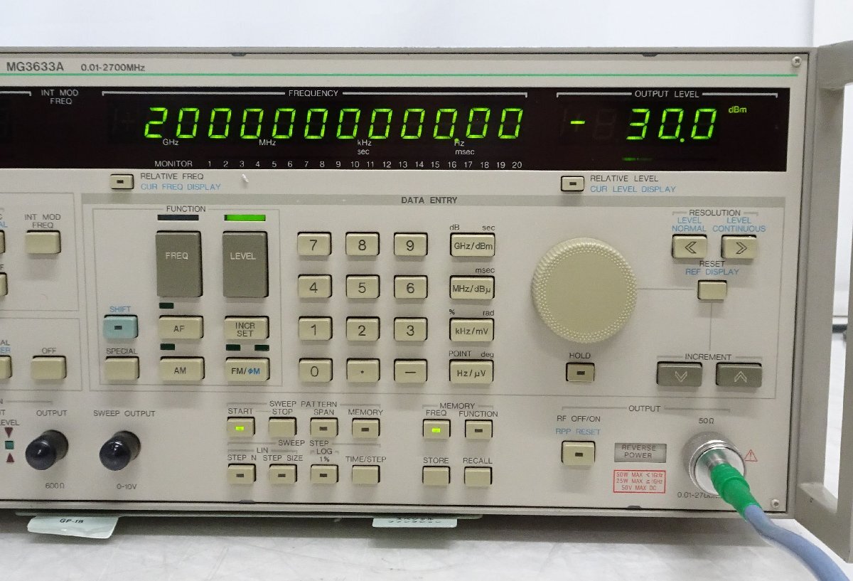 Anritsu MG3633A Synthesized Signal Generator 0.01-2700MHz [n1215669032]