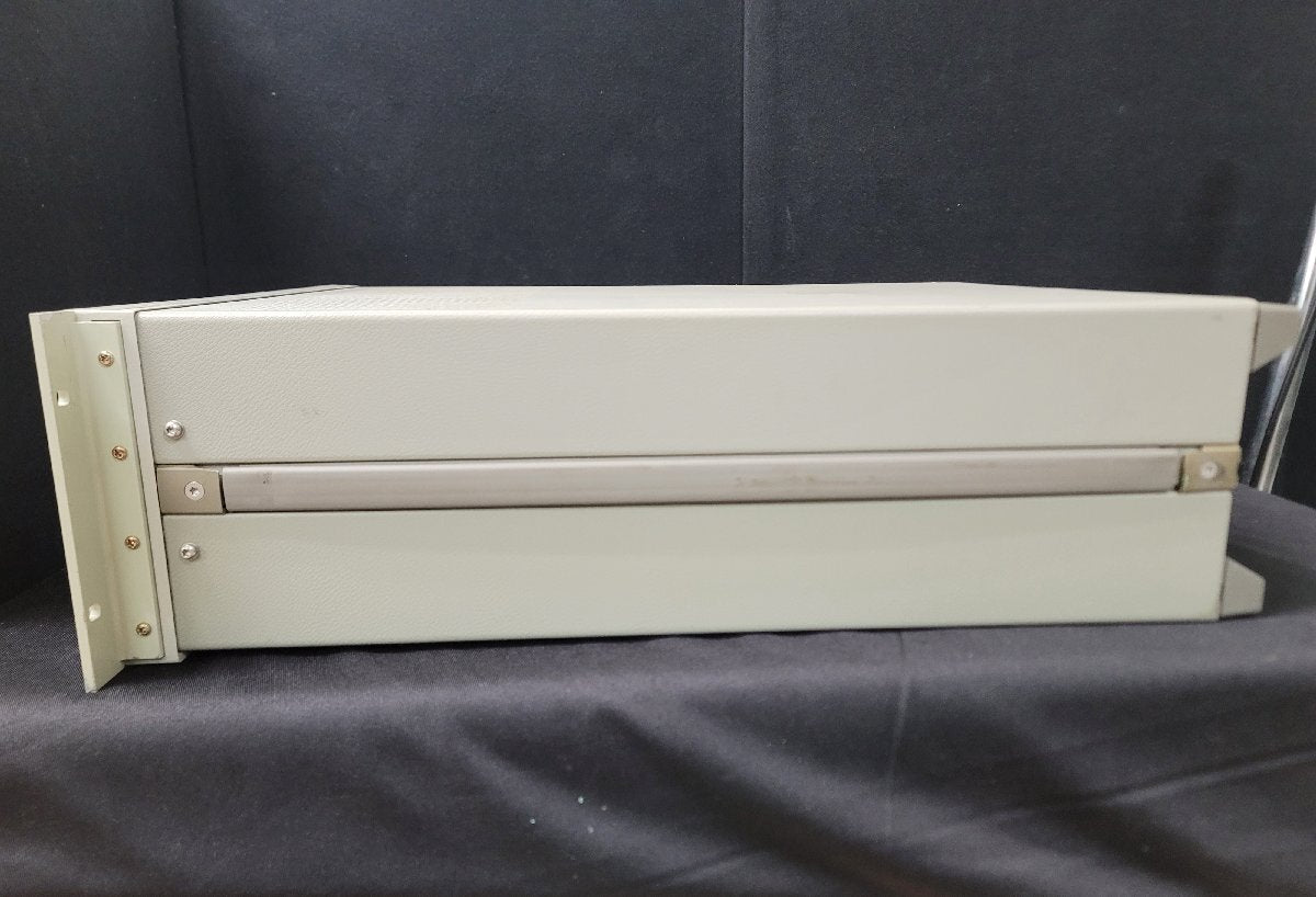 Agilent 8664A Synthesized Signal Generator 100kHz-3GHz [d1203772133]