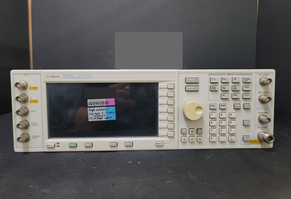 Agilent E4438C Vector Signal Generator 250kHz-6GHz (for parts) [w1198627603]