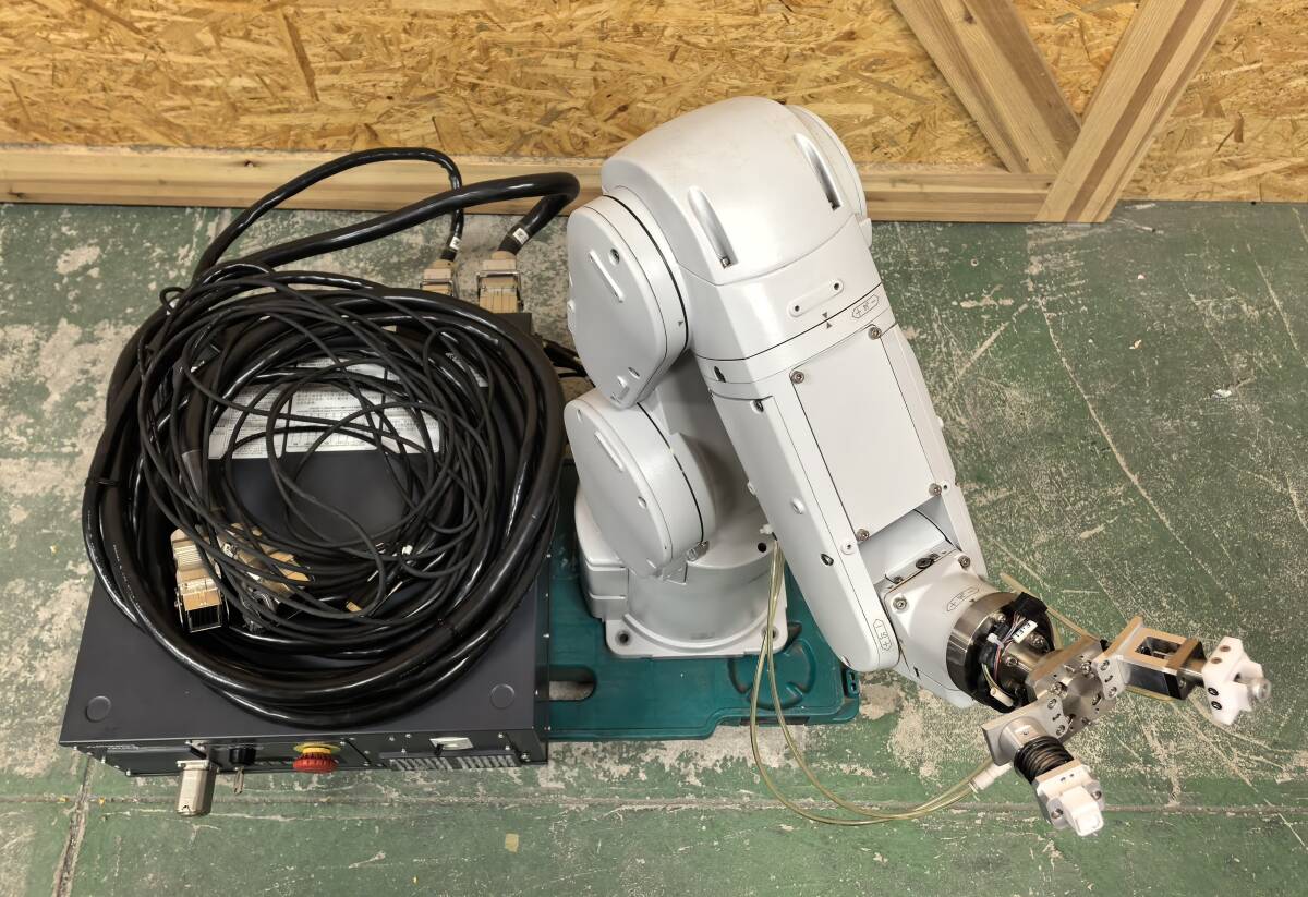 MITSUBISHI RV-4F-Q-SH03 Industrial Robot CR750-Q Controller with Cable [f1195401018]
