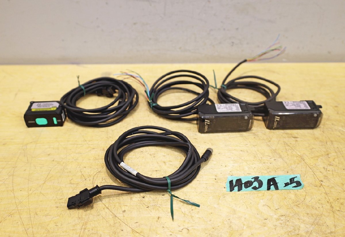 Keyence IL-S065 IL-1000 Sensor Head Set of 3 [j1238693878]