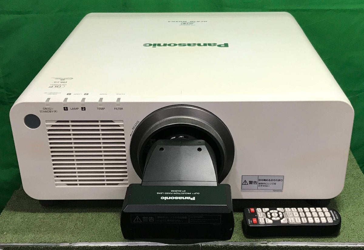 Panasonic PT-DZ870W Projector with ET-DLE030 Lens 276H Usage Time [j1247721356]