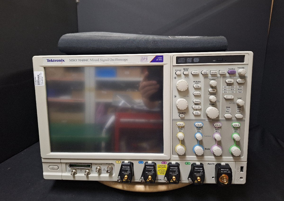 Tektronix MSO70404C Mixed Signal Oscilloscope 4GHz 25GS/s 4CH [j1204780906]