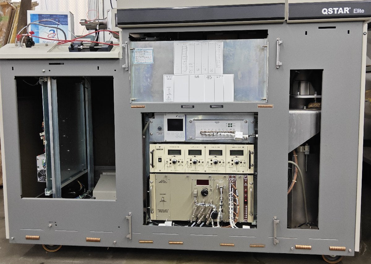 Applied Biosystems QStar Elite LC/MS/MS Chromatography [j1215120272]