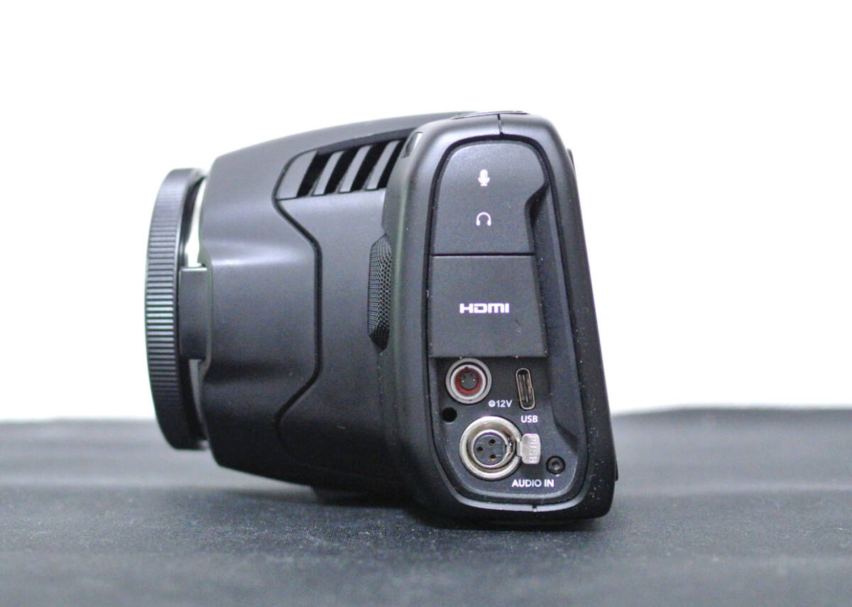 Blackmagic Pocket Cinema Camera 6K with Canon EF50mm F1.8 II and Canon EF-S55-250mm F4-5.6 IS II [o1249374124]