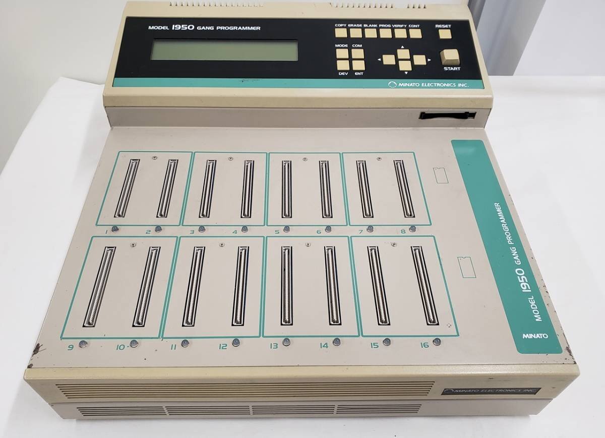 Minato Electronics MODEL1950 Gang Programmer [s1129057900]