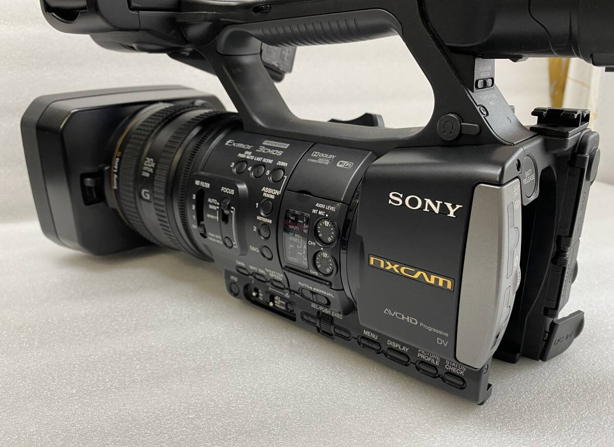SONY HXR-NX3 NXCAM HD Video Camera [p1212271485]