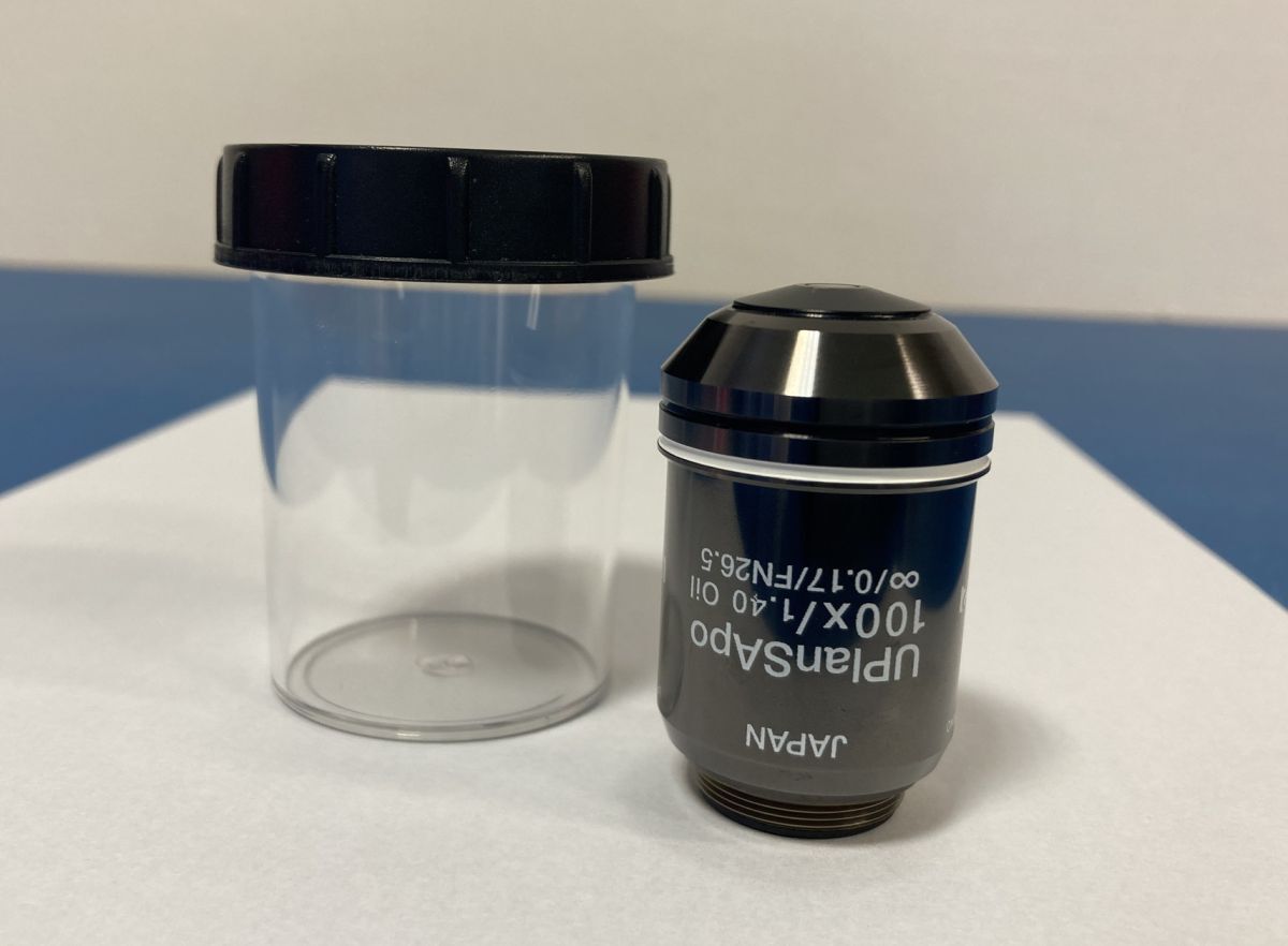 Olympus UPlanSApo 100x/1.40 Oil Biological Microscope Objective Lens [b1205523564]