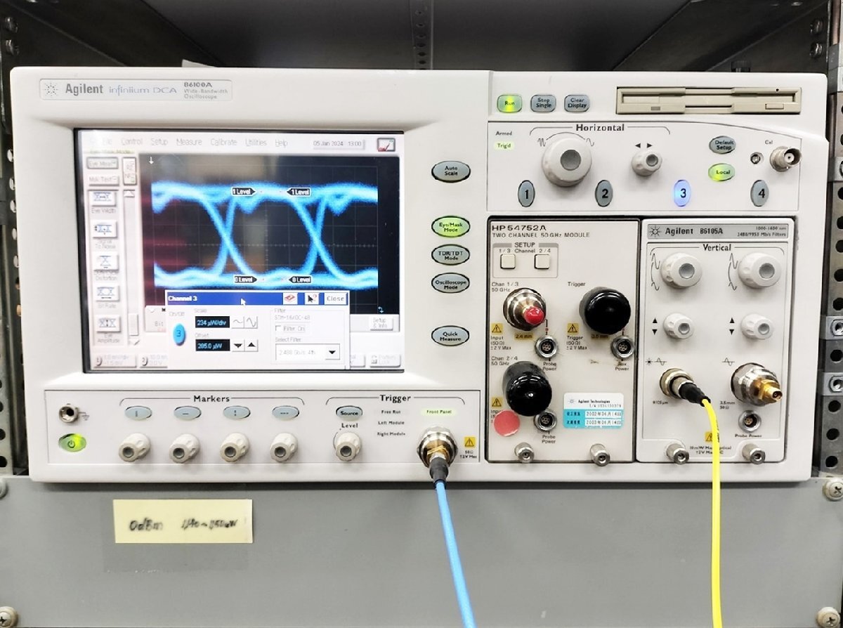 Agilent 83430A Lightwave Source 2.5Gbps [s1130526639]