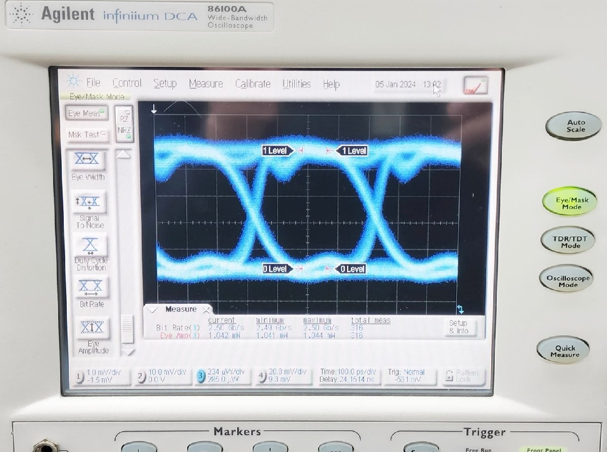 Agilent 83430A Lightwave Source 2.5Gbps [s1130526639]
