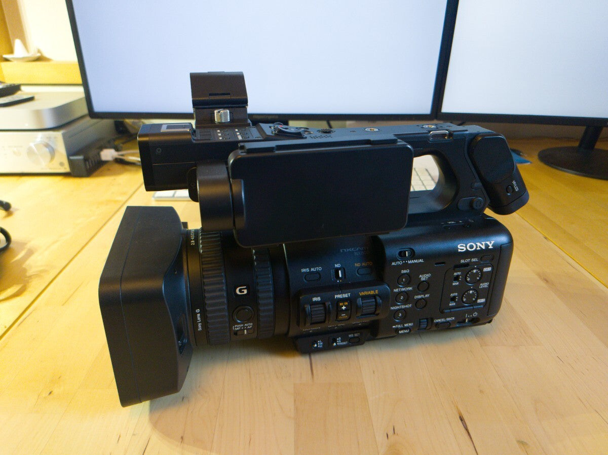 Sony HXR-NX800 Professional Video Camera with 2 BP-U70 Batteries [n1246531713]