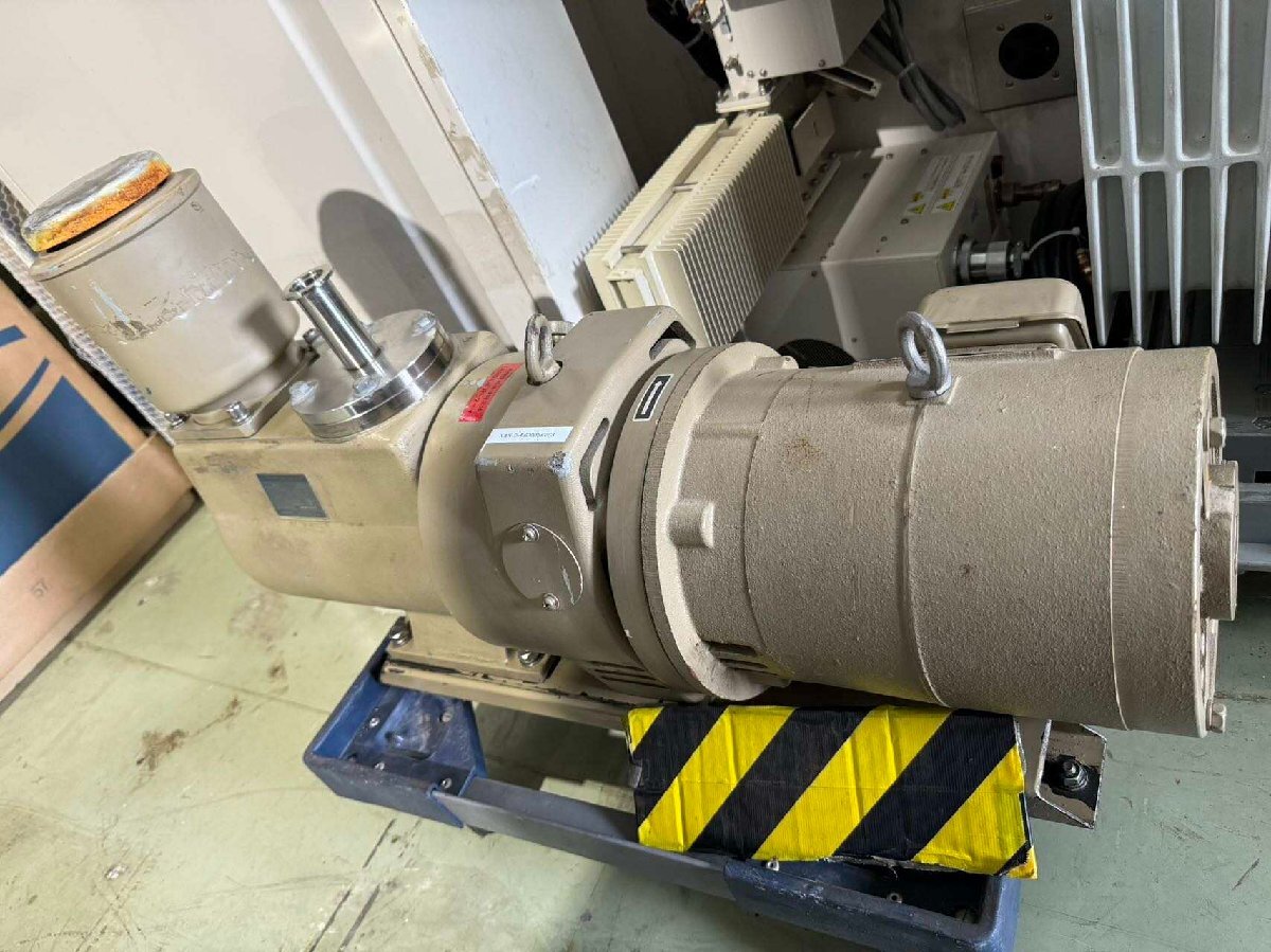 ULVAC D-950DK Oil Rotating Vacuum Pump [w1157457208]