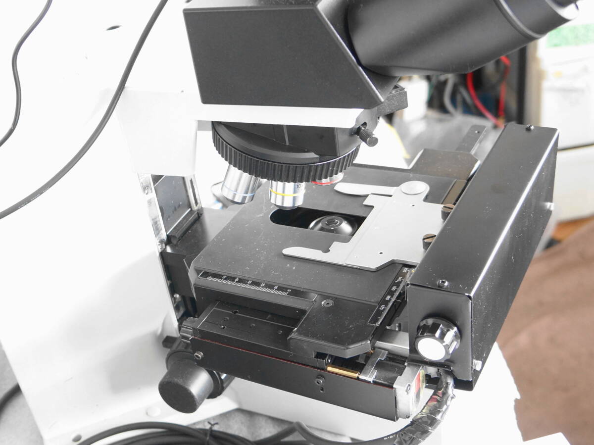 Suruga Seiki DS102 Motorized XY Stage for Olympus BX Series Microscopes [u1181041063]