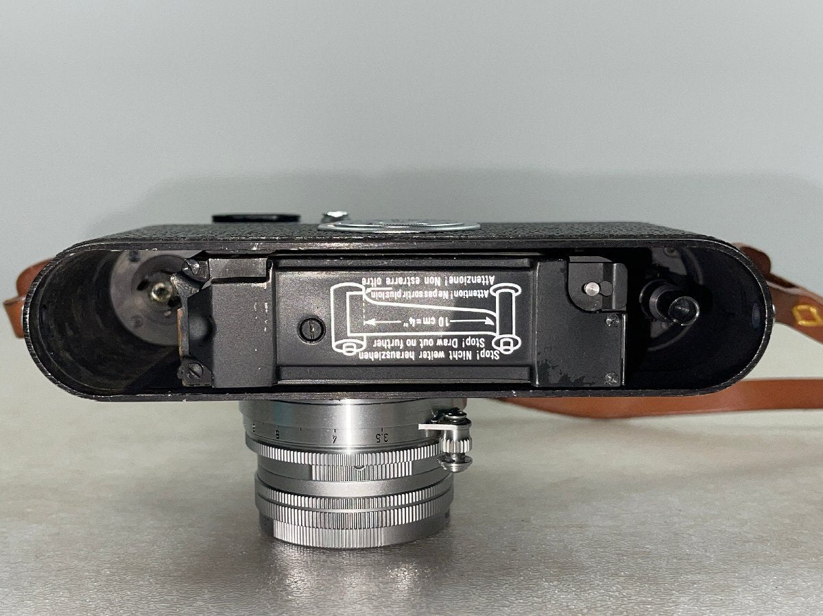 Leica Summicron 5cm f2 Film Camera with Camera Case [l1188623885]