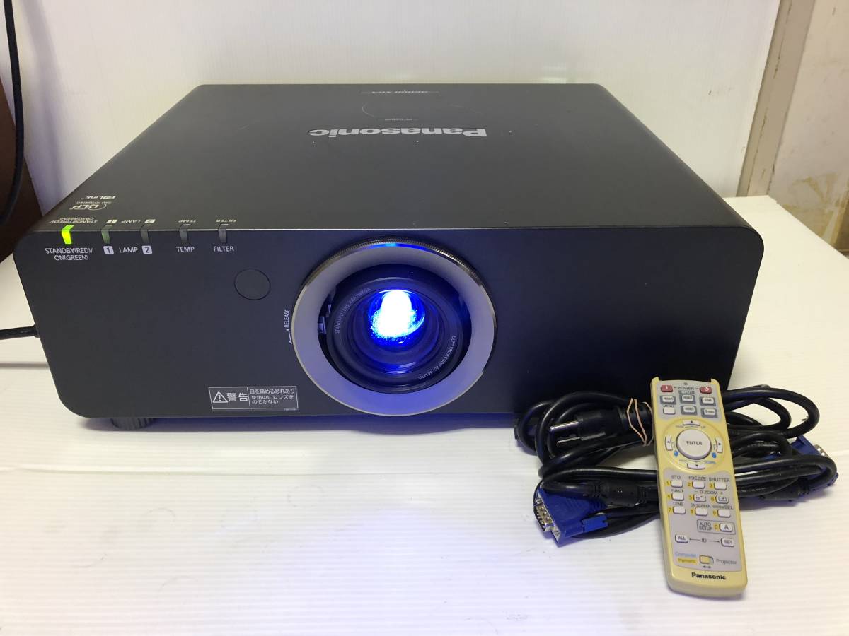PANASONIC PT-D6000K Projector 6500 Lumens HDMI Compatible [564326548]