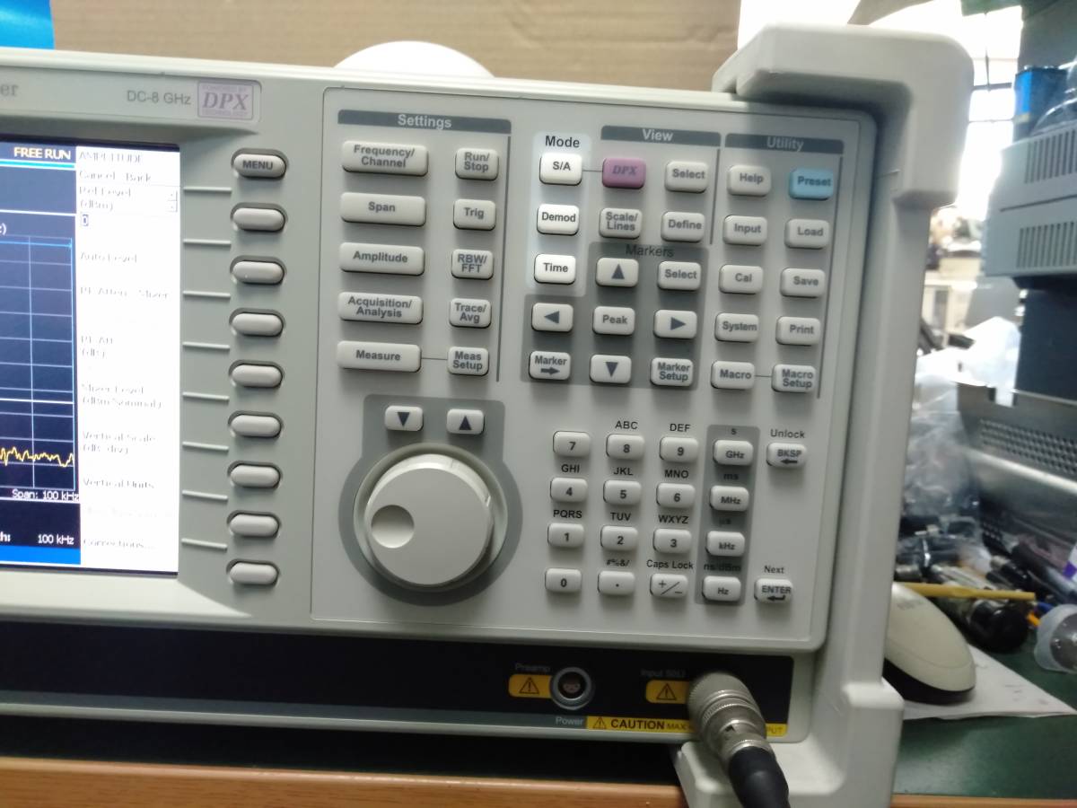 Tektronix RSA3308B Real-Time Spectrum Analyzer 8GHz [h1059009963]
