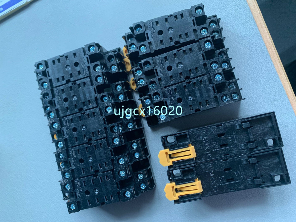 OMRON PYFZ-08-E Surface Connection Socket 500-Piece Set [p1080228420]