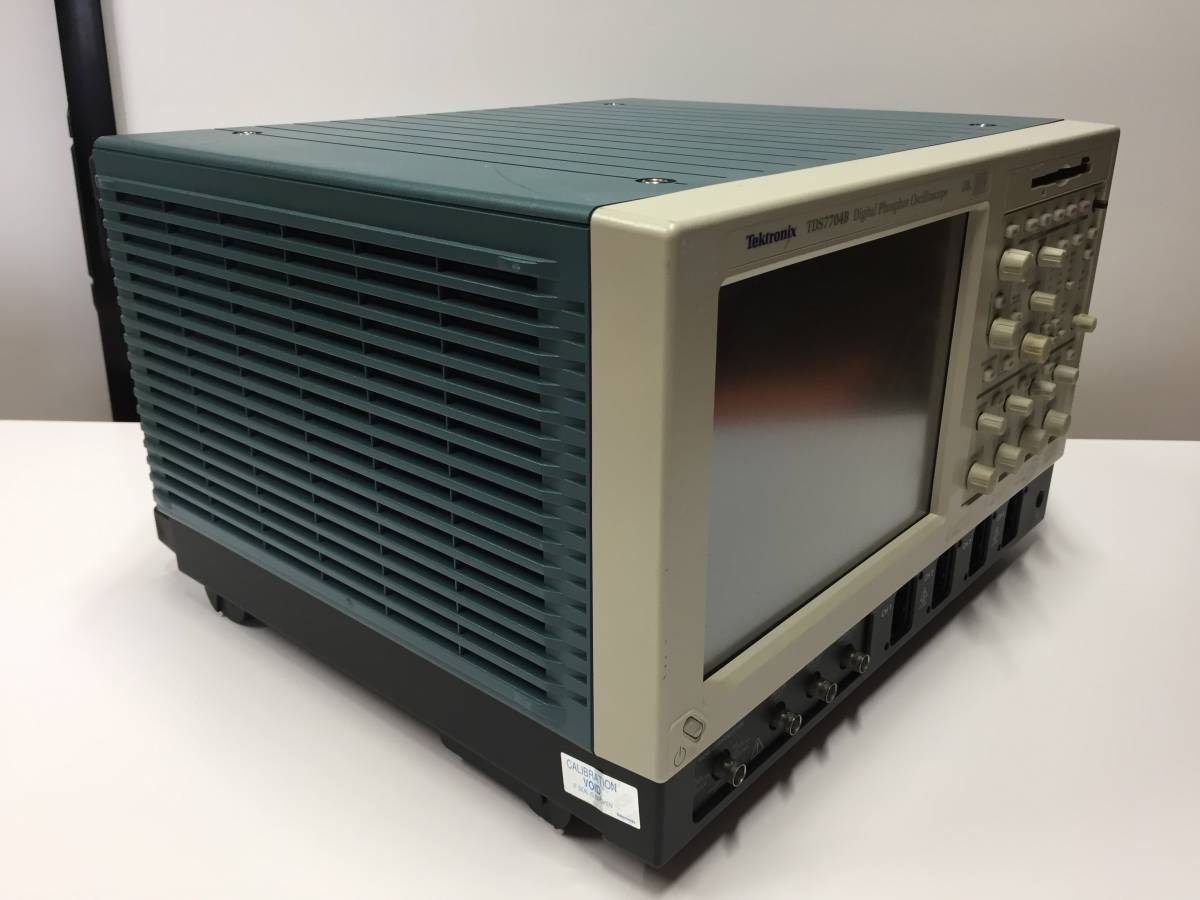 Tektronix TDS7704B Digital Phosphor Oscilloscope 7GHz 4ch [d1089018433]