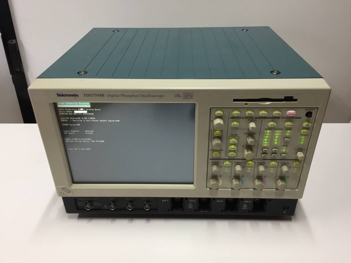 Tektronix TDS7704B Digital Phosphor Oscilloscope 7GHz 4ch [d1089018433]