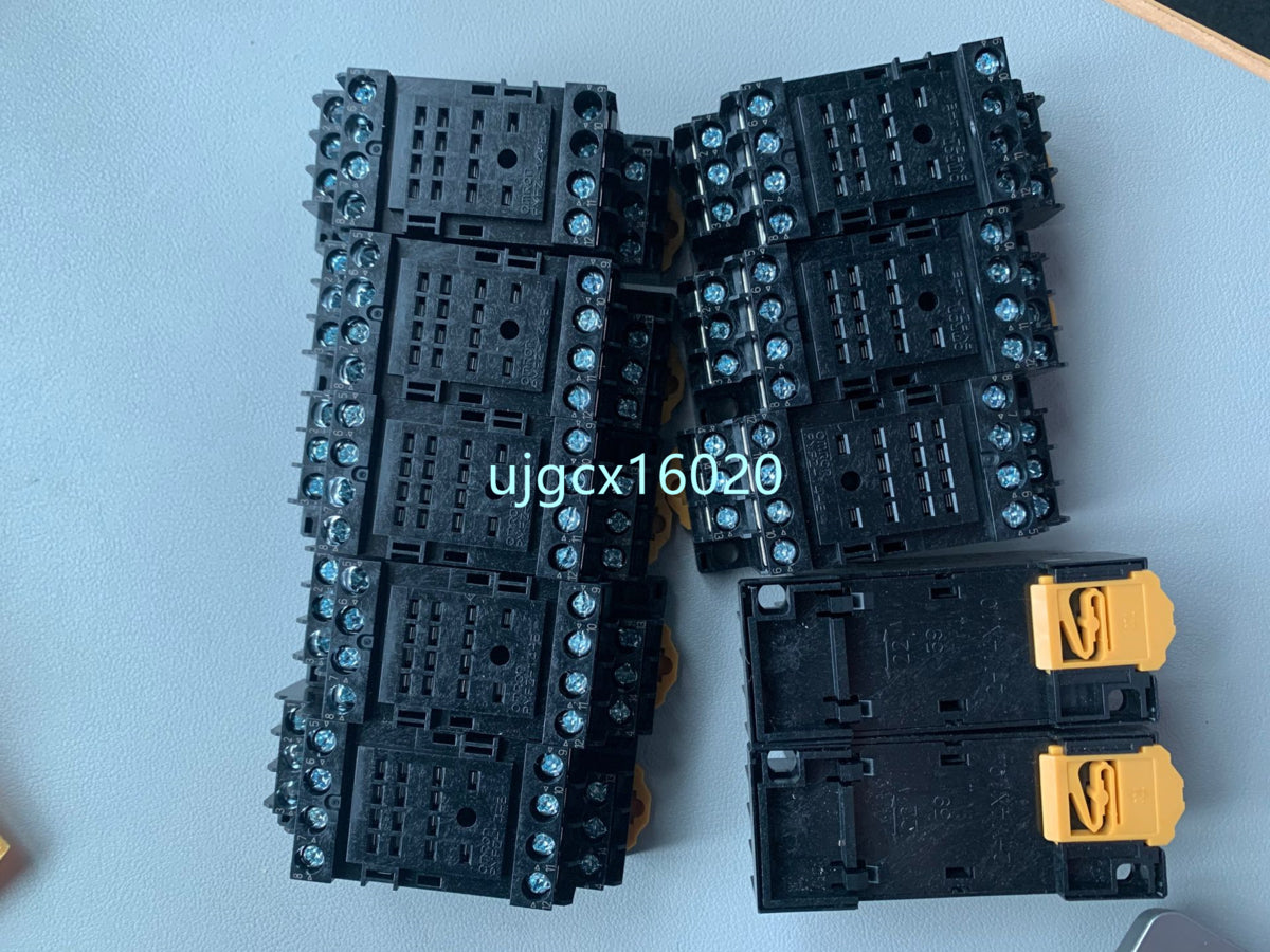 OMRON PYFZ-14-E Surface Connection Socket Set of 500 Pieces [n1096848275]