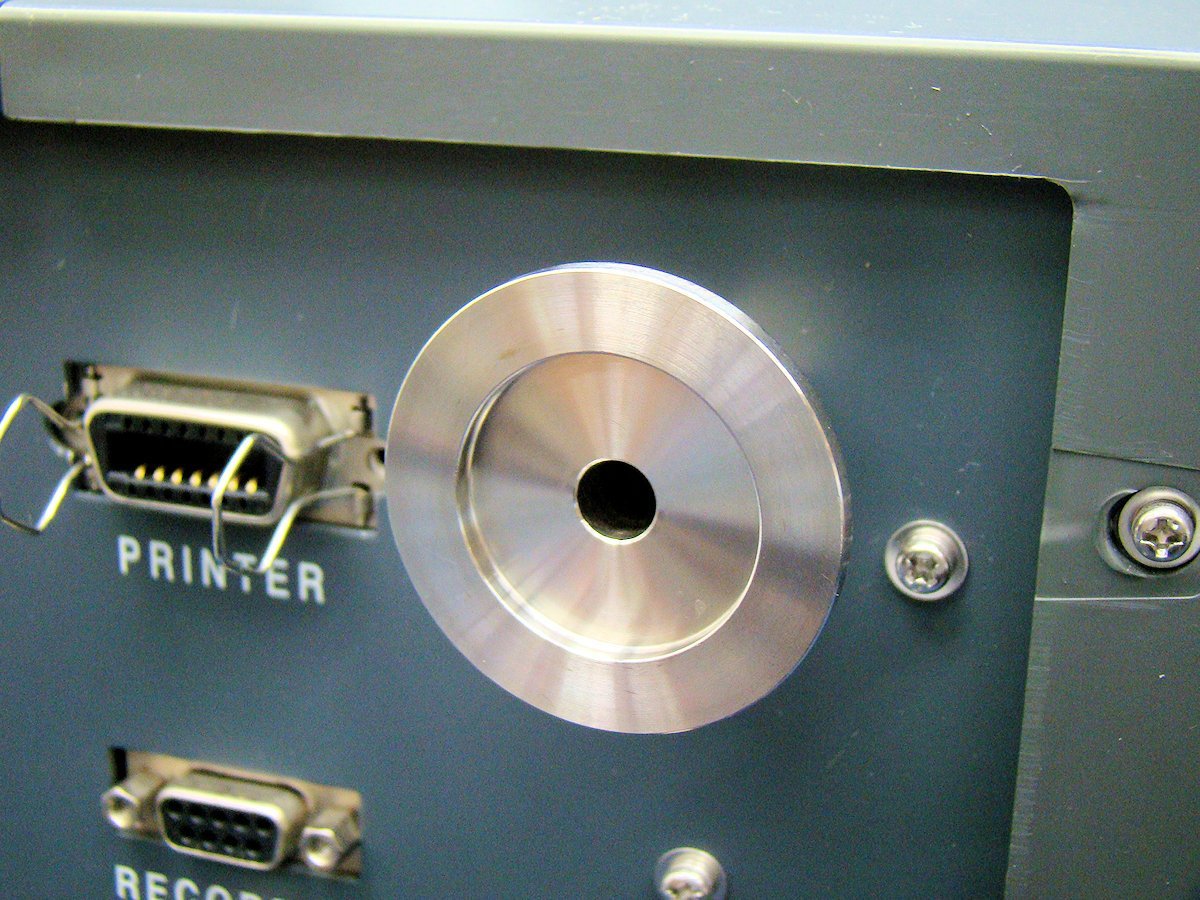 ULVAC HELIOT102 Helium Leak Detector Controller [n1107265062]