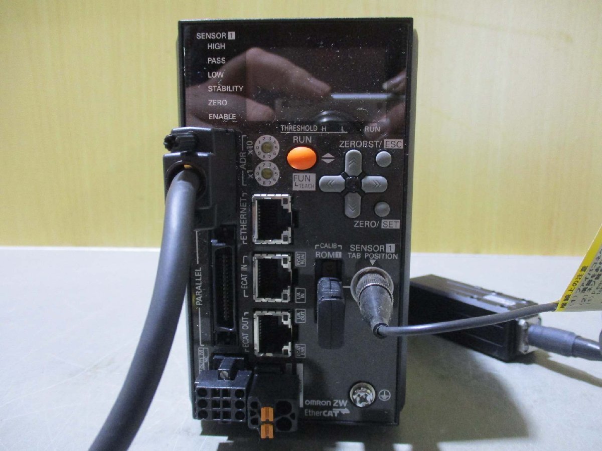 OMRON ZW-CE10T Displacement Sensor with ZW-S07 ZW-XPT2 RS-232C Cable [l1115517377]